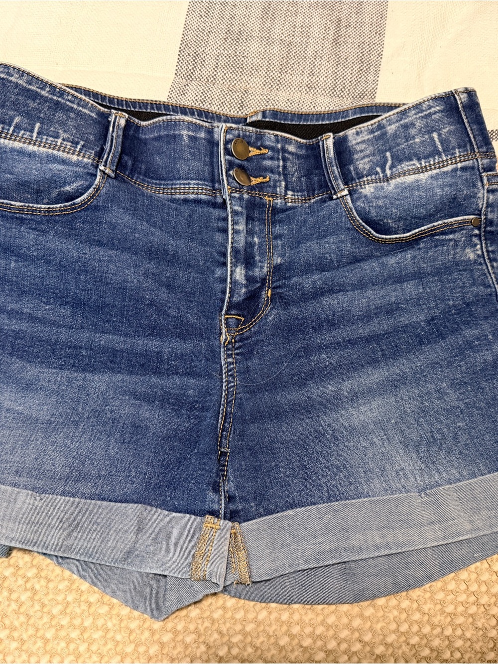 Apt. 9 Tummy Control Double-Button Cuffed Denim Shorts - Stone Washed Blue